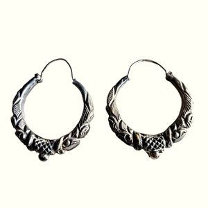 Stylish earrings
